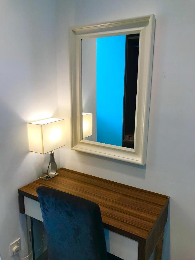 Mansion One Suites By Little Cabin George Town Exterior foto